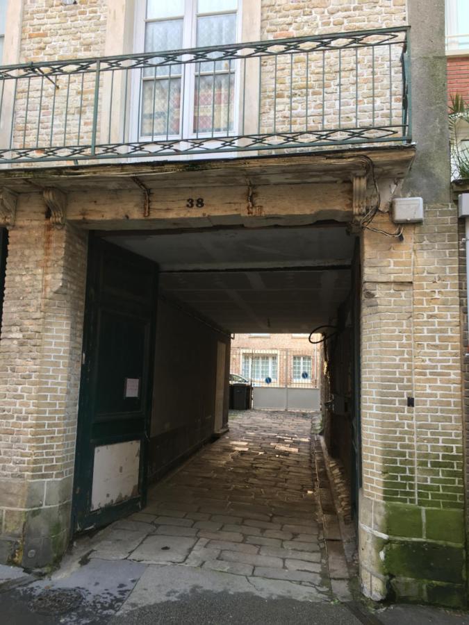 Front De Mer Appartement Vue Cour Dieppe Exterior foto